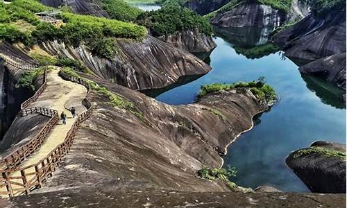 夏季旅游攻略必玩的景点_夏季好玩的旅游景