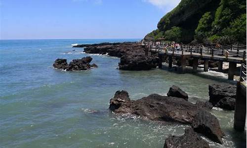 自驾游北海涠洲岛旅游攻略_北海涠洲岛旅游路线